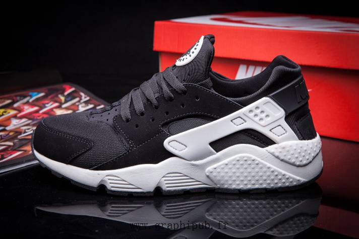 nike huarache pas cher taille 38